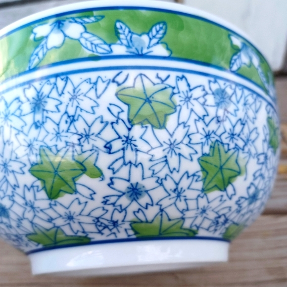 NWT Sakura Momiji Green & Blue Pattern Fine Ceramic Bowl - Picture 2 of 5